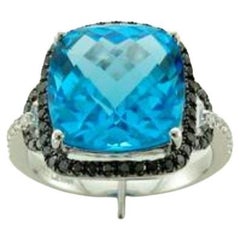 Großer Muster Sale-Ring mit blauem Topas und Blackberry-Diamanten