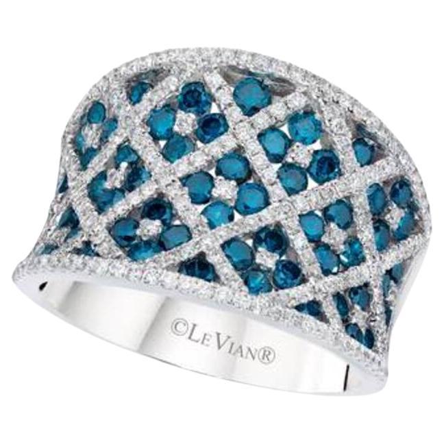 Bague de vente en gros échantillon avec diamants bleuberry et diamants Vanilla sertis