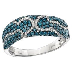 Bague de vente en gros échantillon avec diamants bleuberry et diamants Vanilla sertis