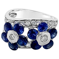 Grand Sample Sale Ring featuring Blueberry Sapphire Set in 18 Karat Vanilla Gold