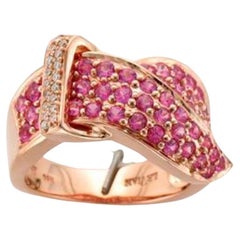 Grand Sample Sale Ring Featuring Bubble Gum Pink Sapphire Vanilla Diamonds Set