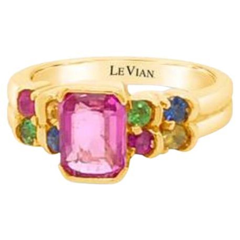 Grand Sample Sale Ring Featuring Bubble Gum Pink Sapphire For Sale at