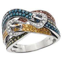 Bague de vente grand échantillon avec diamants couleur cerisier et diamant vert framboise