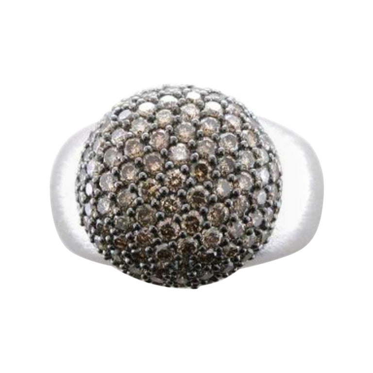 Gran Anillo de Muestra de Venta con Diamantes de Chocolate engastados en Oro Vainilla de 14K en venta