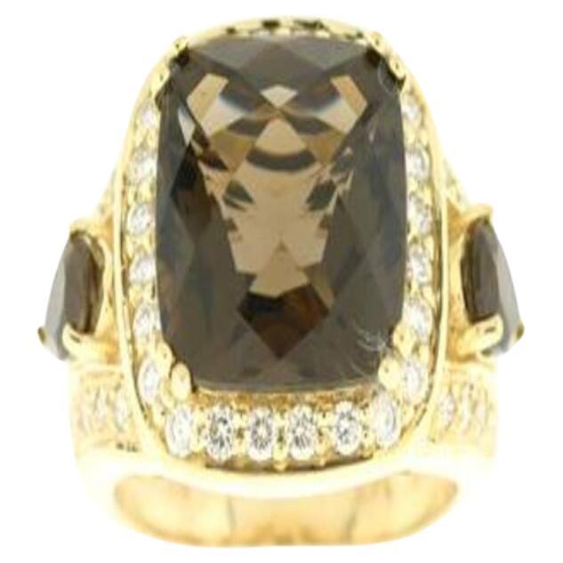 Grand Sample Sale Ring Featuring Chocolate Quartz Vanilla Diamonds Set in 14K  For Sale