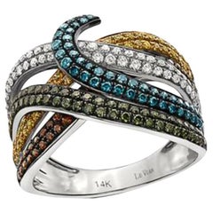 Grand Sample Sale Ring Featuring Kiwiberry Green Diamonds, Fancy Diamonds