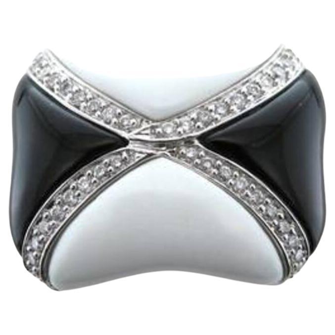 Grand Sample Sale Ring Featuring White Agate, Onyx Vanilla Diamonds Set in 14k For Sale
