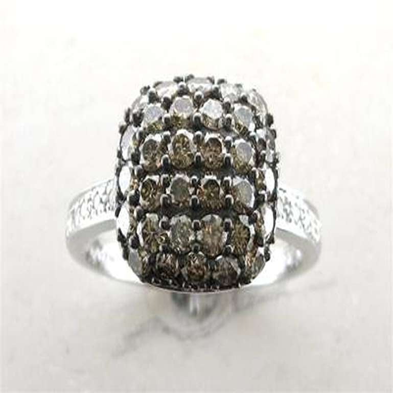 Grand Sample Sale Ring with 1 1/2cts, Chocolate & 1/15cts, Vanilla Diamonds Set For Sale