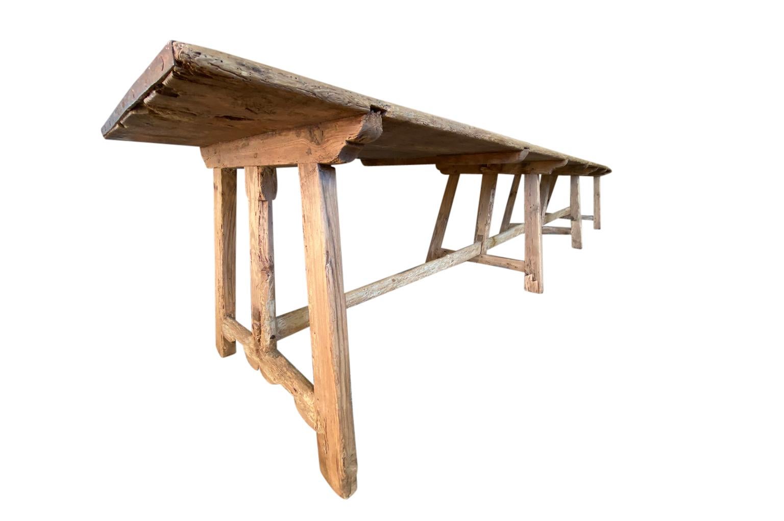 Grand Scale 17th Century Spanish Farm Table For Sale 7