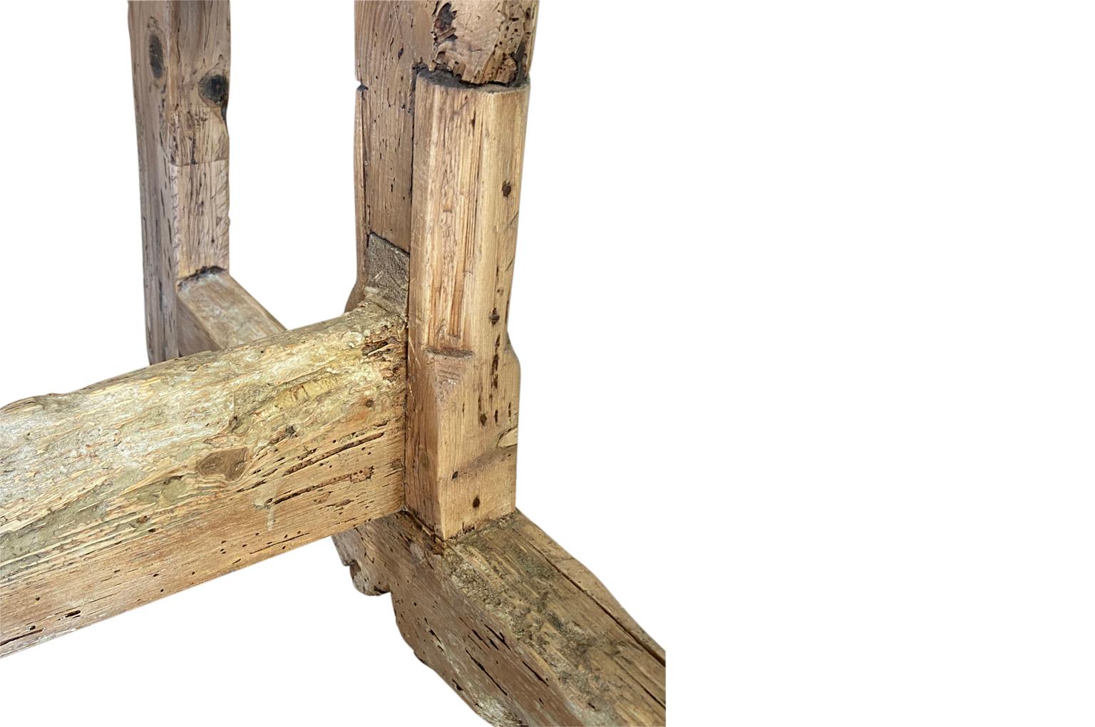Table de ferme espagnole du XVIIe siècle à grande échelle en vente 11