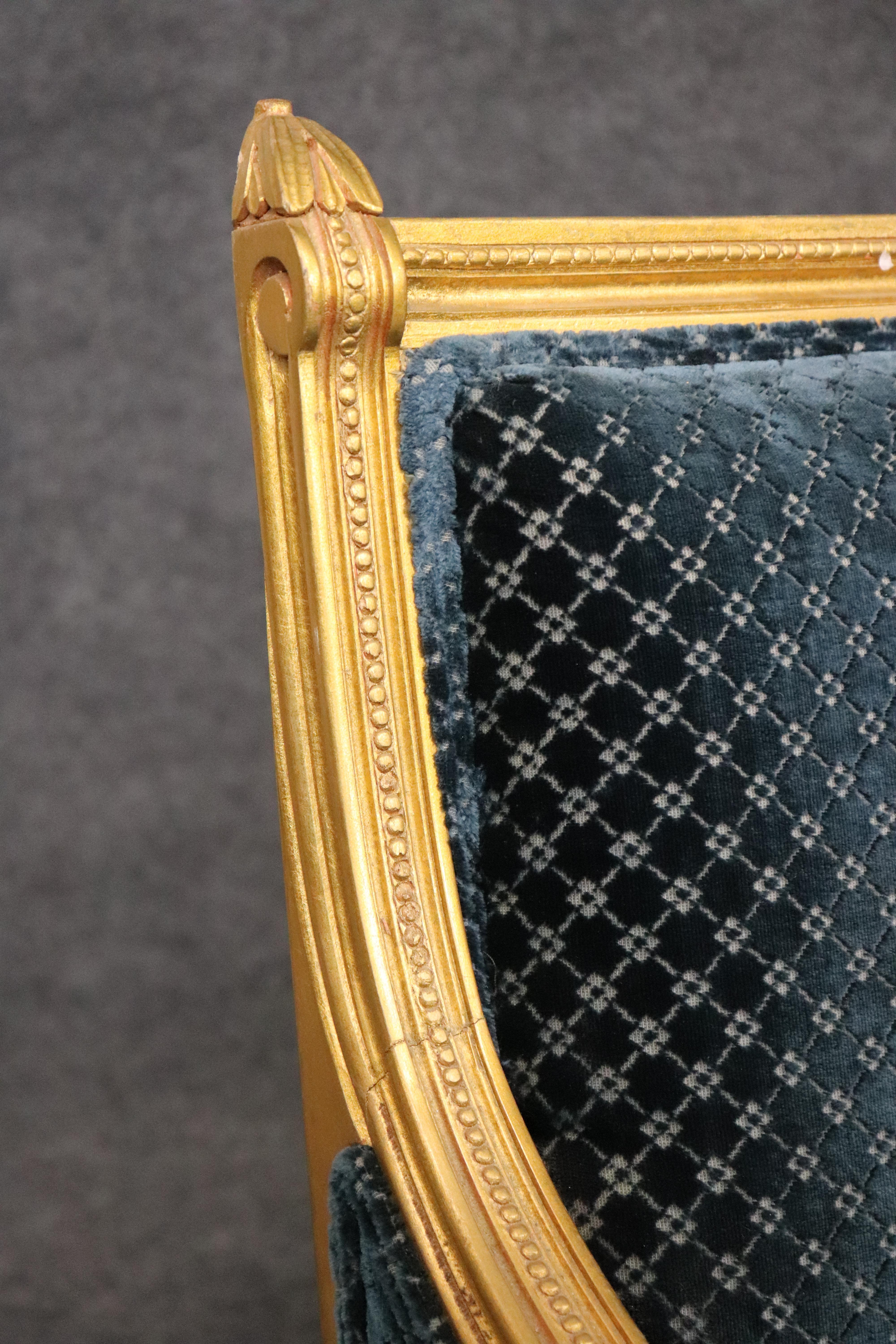 Canapé ou sofa en bois doré à feuilles d'or véritable de style Louis XVI C 1930 en vente 5
