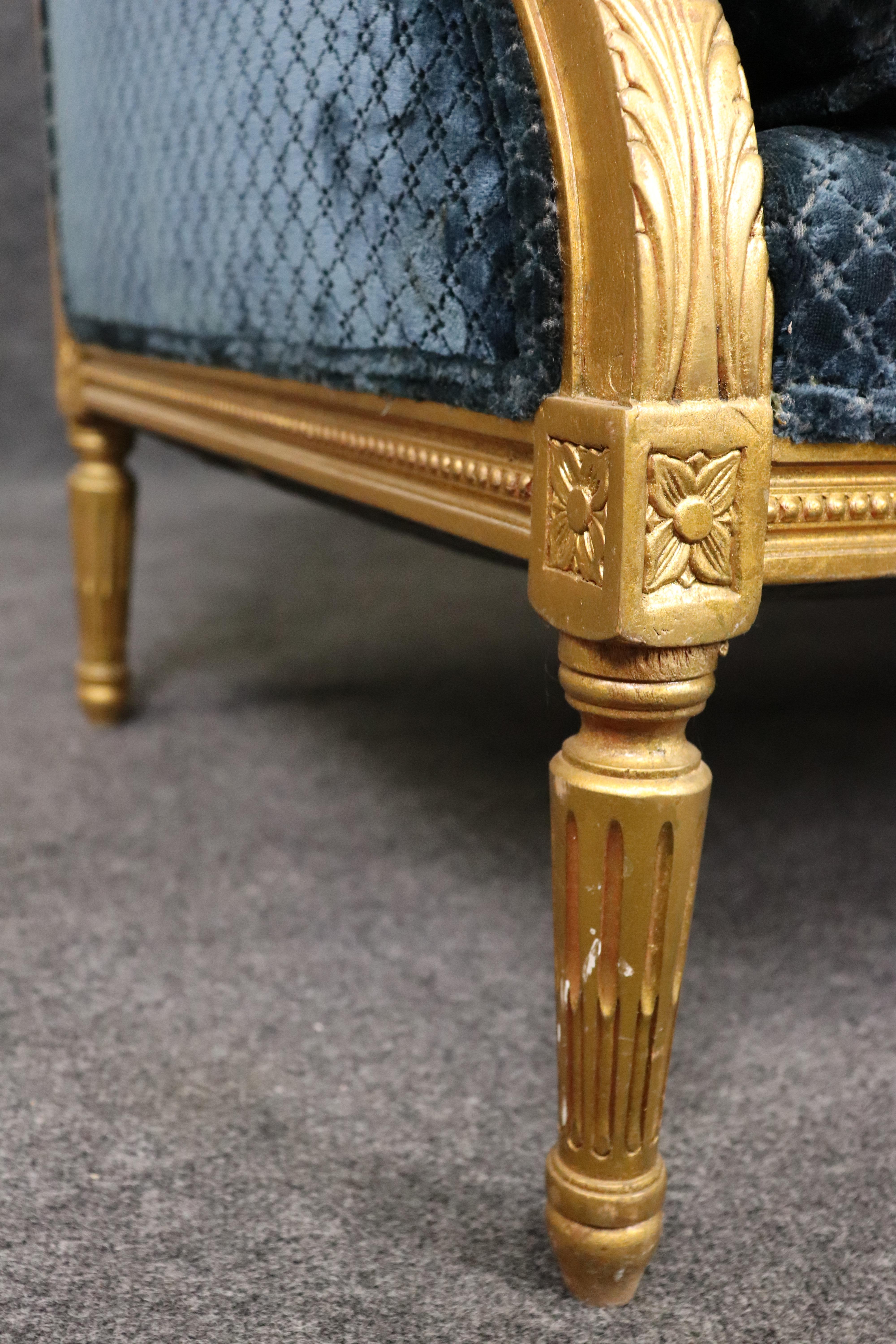 Canapé ou sofa en bois doré à feuilles d'or véritable de style Louis XVI C 1930 en vente 1