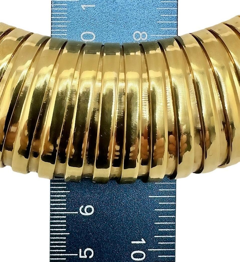 Grand Scale Italienisch Mitte des 20. Jahrhunderts 18k Gold Tubogas Choker Damen