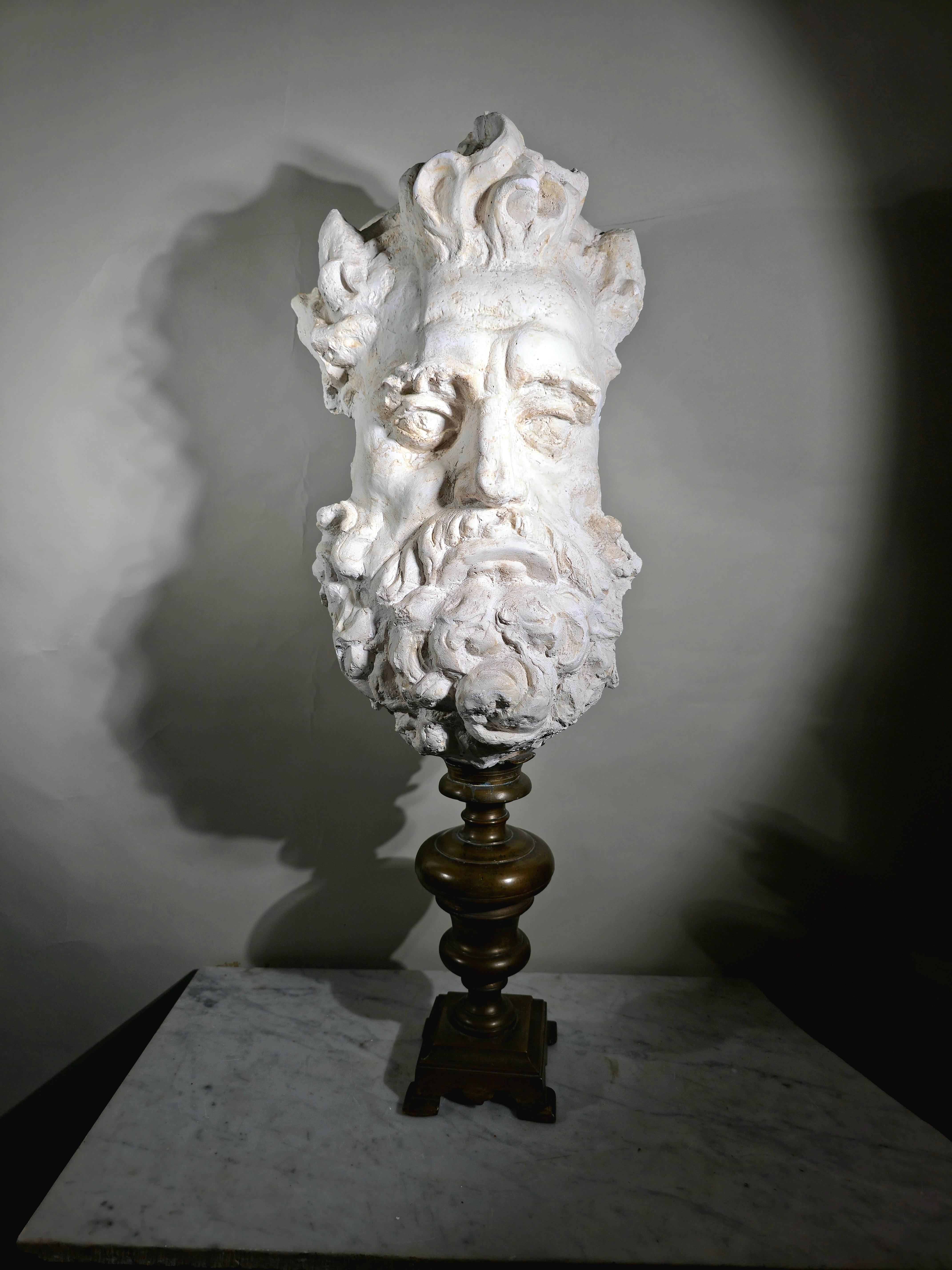 Grand Sculpture of Zeus from the 19th Century For Sale 6