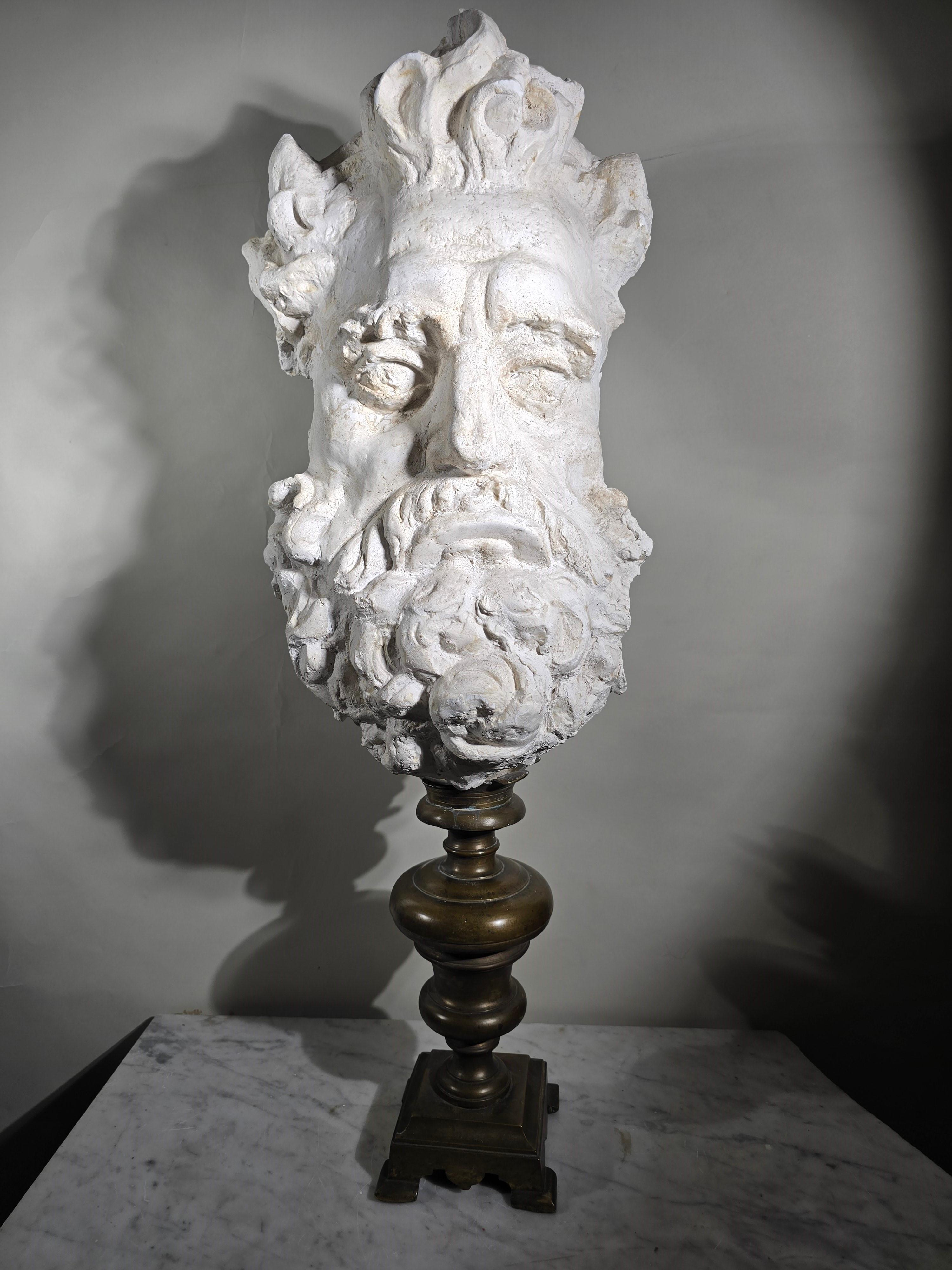 Grand Sculpture of Zeus from the 19th Century For Sale 7