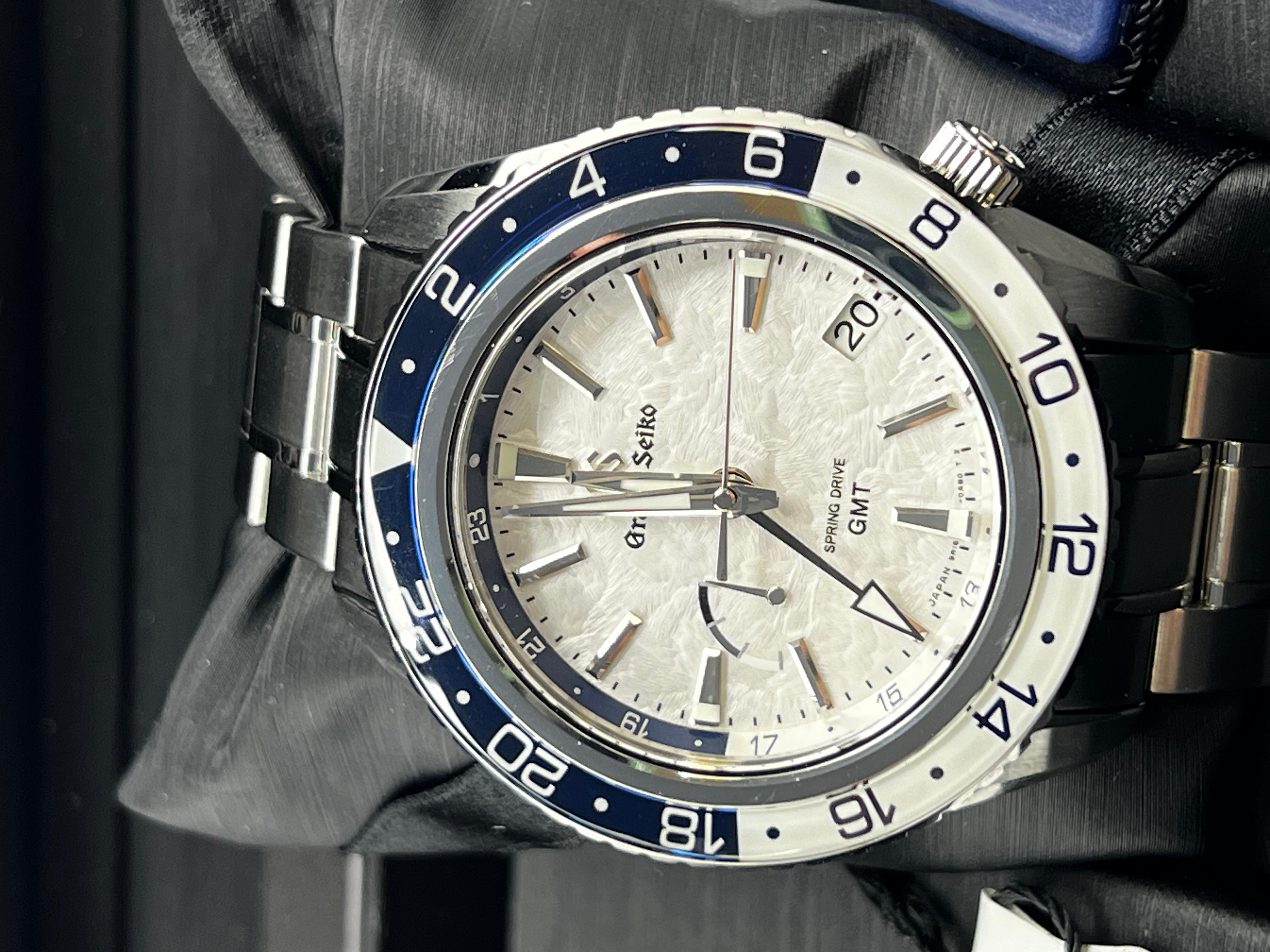 Grand Seiko SBGE275 Sport Kollektion Spring Drive Edelstahl 44mm Box Papier im Zustand „Hervorragend“ in San Diego, CA