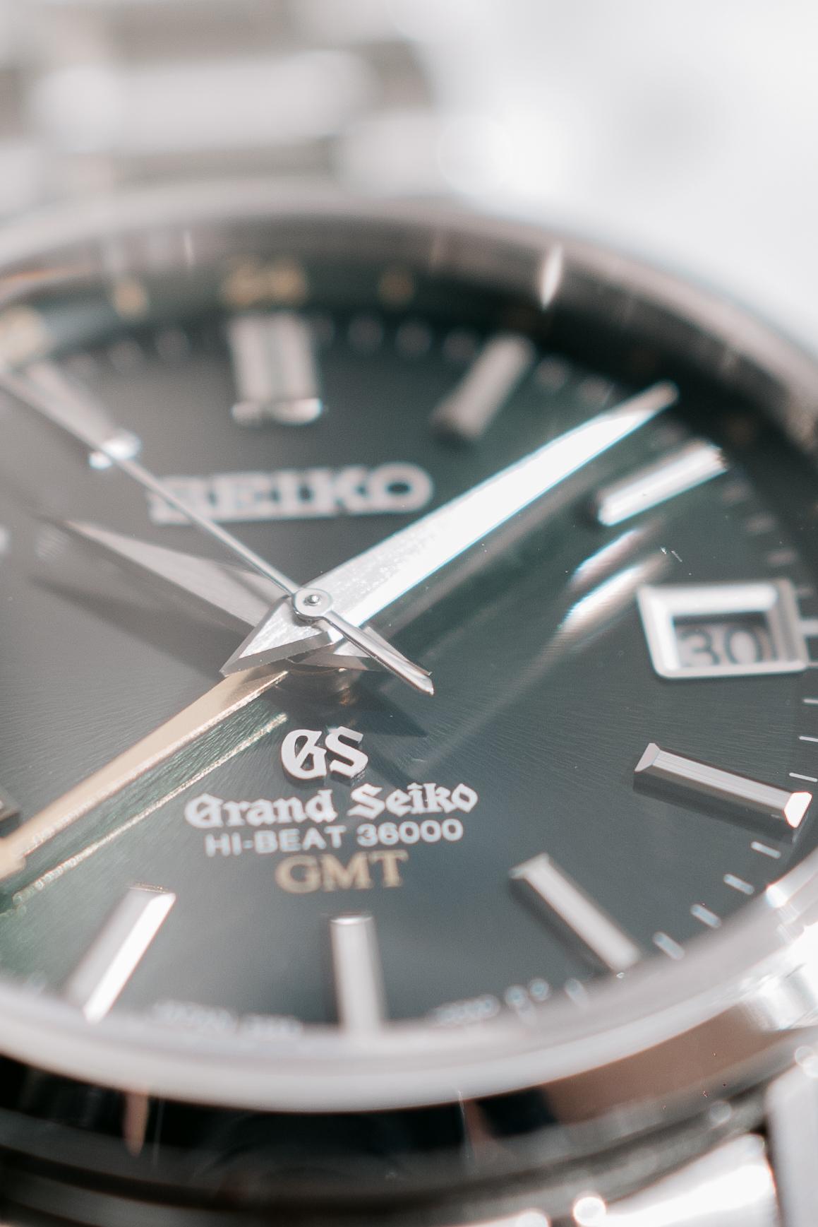 Grand Seiko SBGJ005 Hi-Beat GMT Sunburst Quadrante Verde GPHG Vincitore 'OG Peacock' 201 in vendita 6