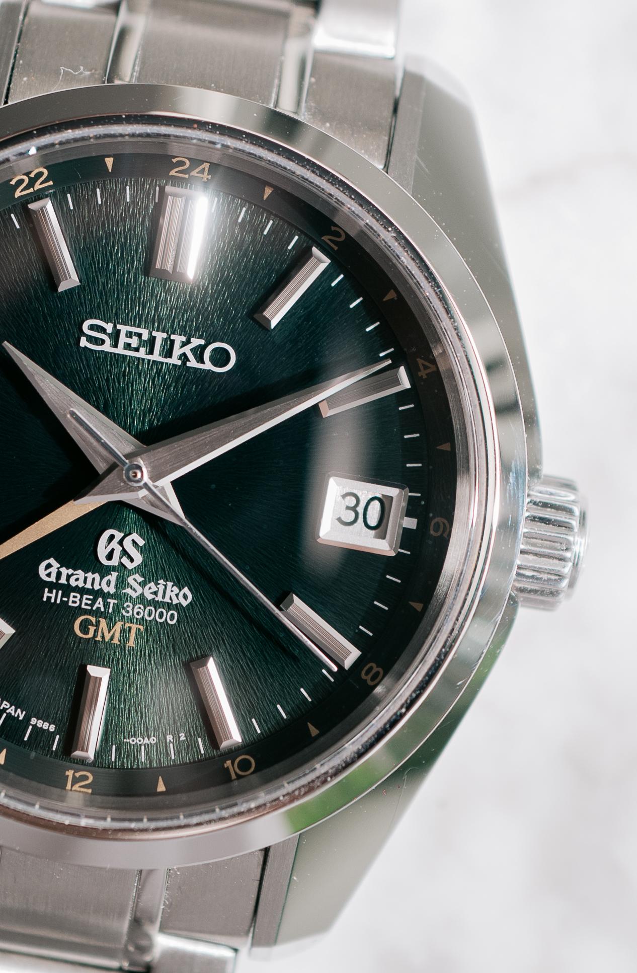 Grand Seiko SBGJ005 Hi-Beat GMT Sunburst Quadrante Verde GPHG Vincitore 'OG Peacock' 201 in vendita 8