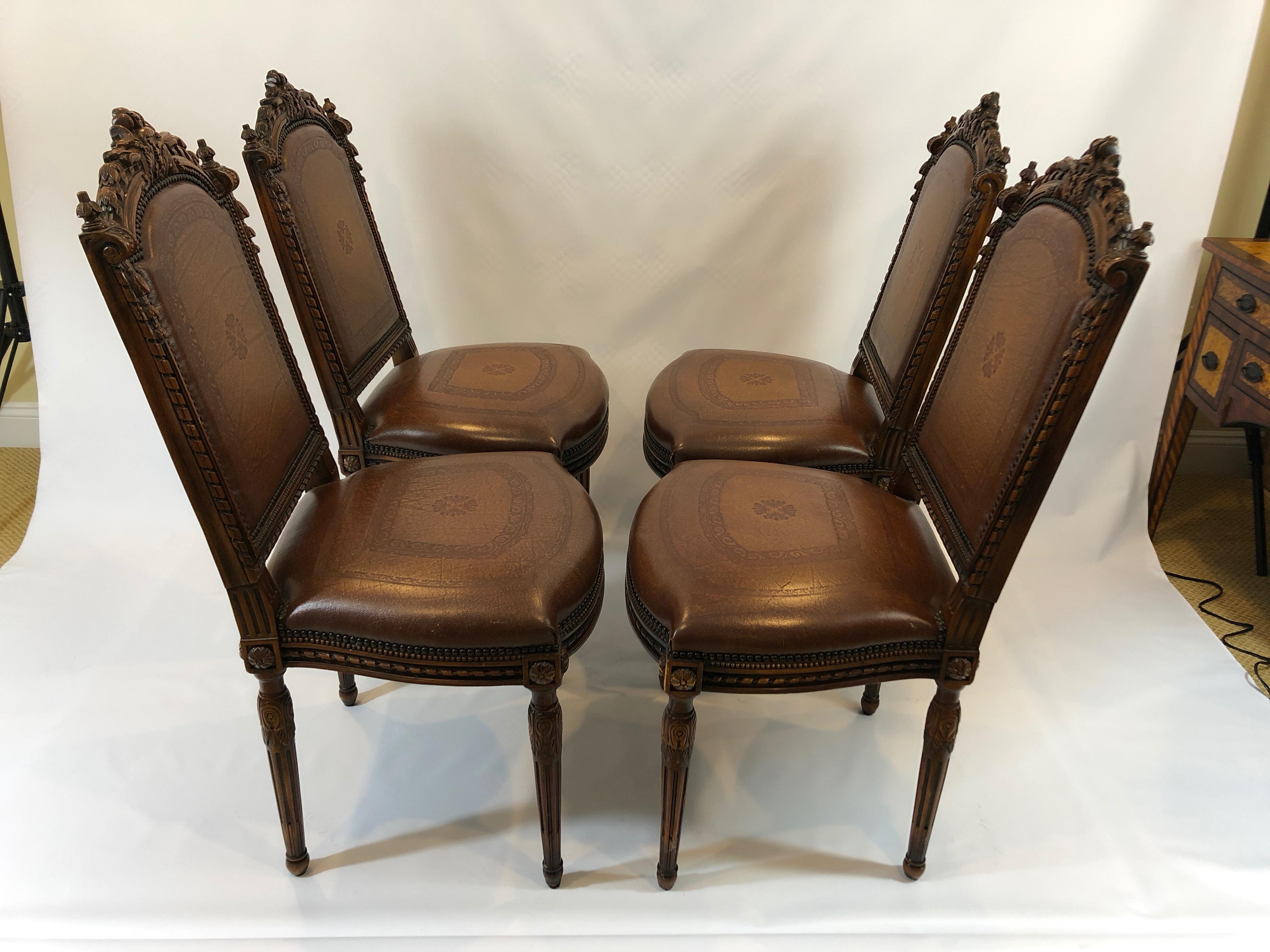 Grand Set of 4 Jacobean Style Carved Walnut and Leather Side Dining Chairs In Excellent Condition In Hopewell, NJ