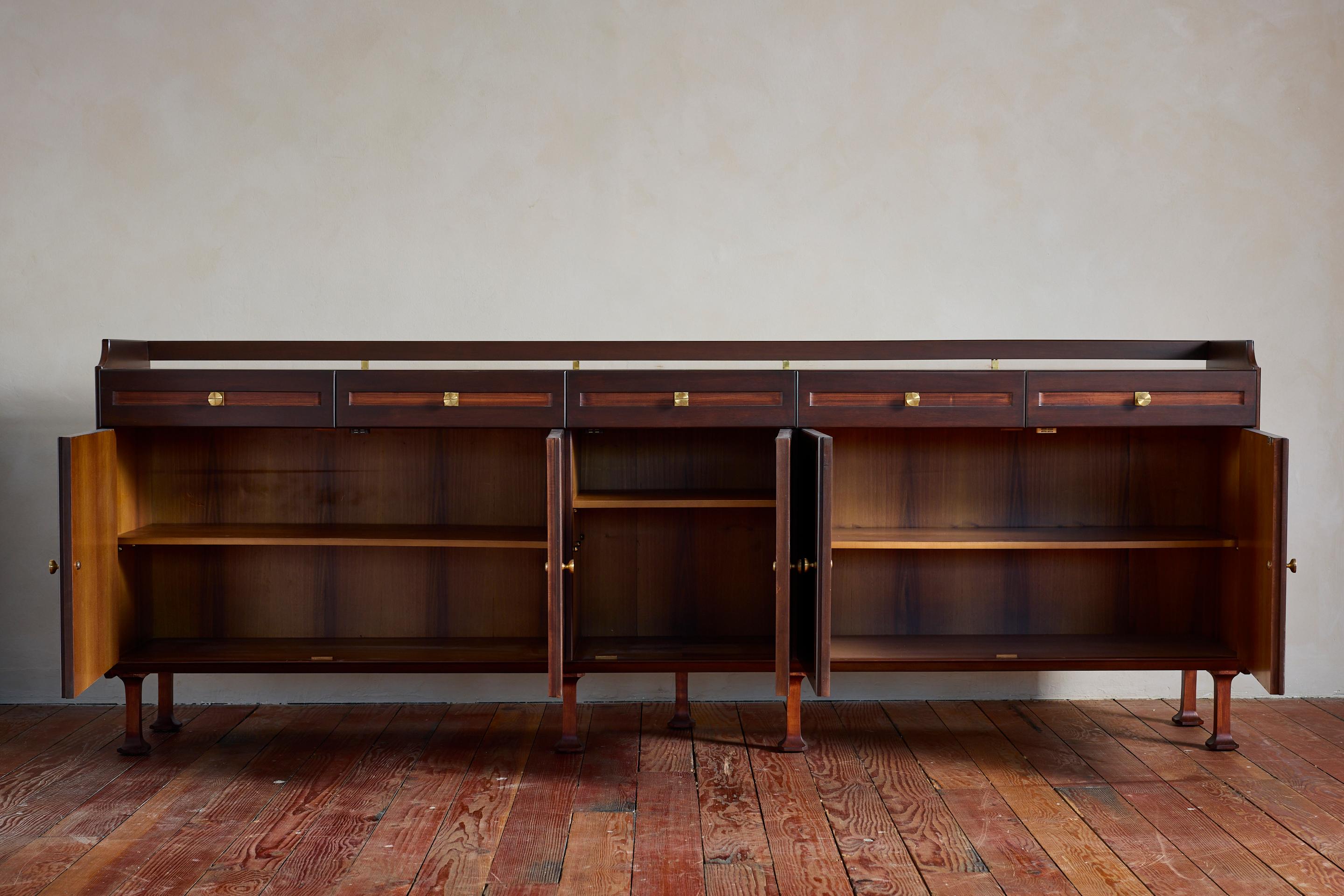 Brass Grand Sideboard by Mobili d'Arte Cantù For Sale