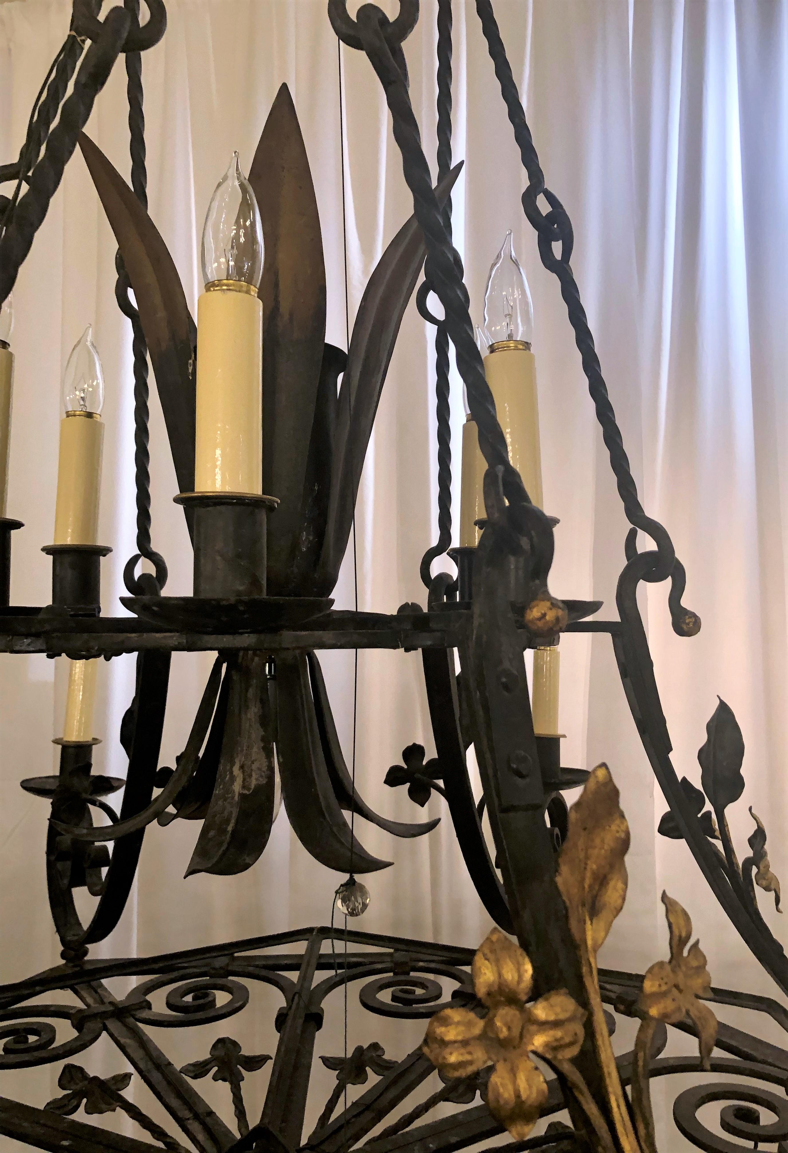 Grand Size Antique French Wrought Iron Chateau Chandelier, circa 1840 In Good Condition In New Orleans, LA