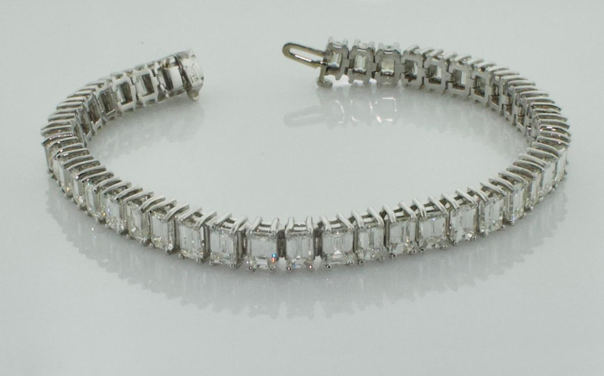  Emerald Cut Diamond Platinum Tennis Bracelet 19.00 Carat In Excellent Condition In Wailea, HI
