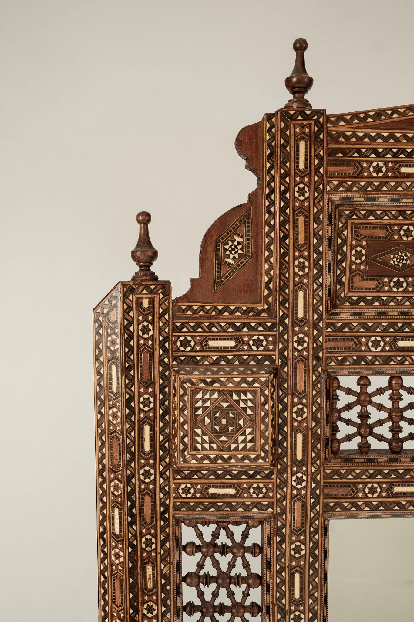 Grand Syrian Bone Inlay Mirror In Good Condition For Sale In Houston, TX