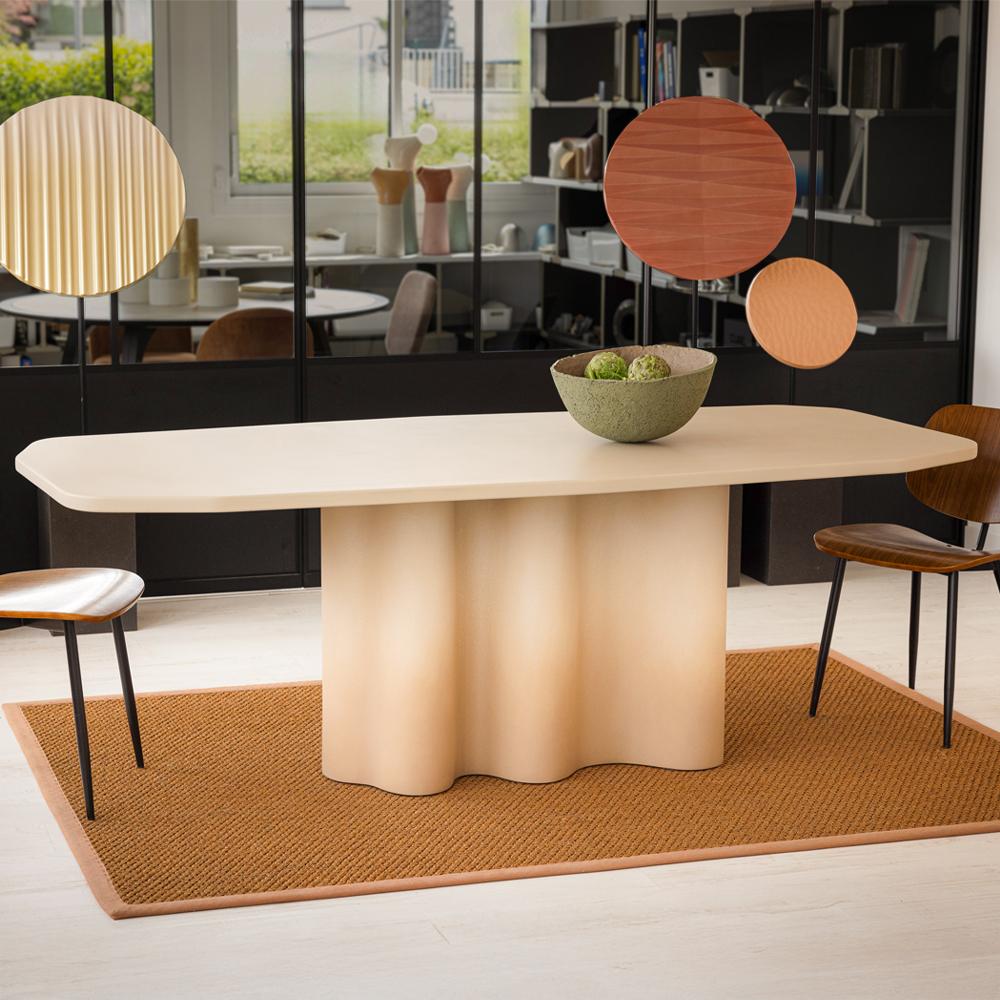 Organic Form, Gardient Neutral Cozy Grand Table One of a Kind by MANUFACTURE XXI (Französisch) im Angebot
