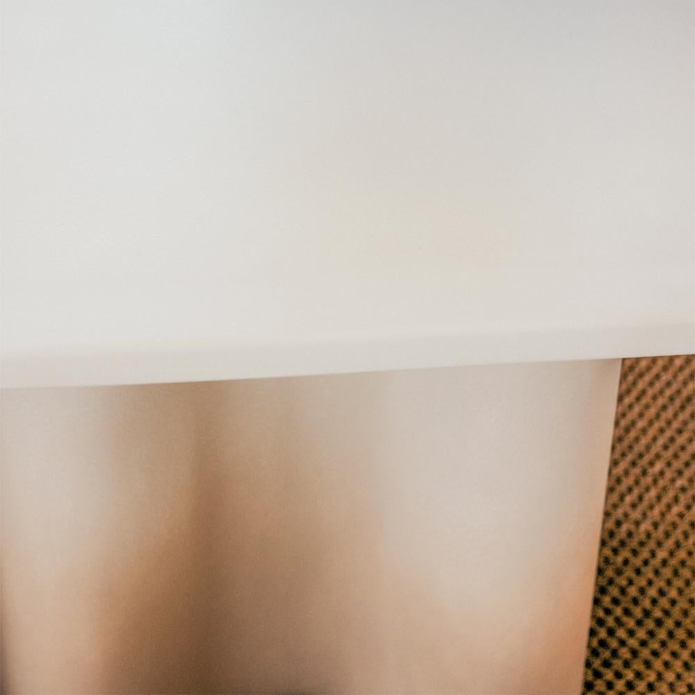 Organic Form, Gardient Neutral Cozy Grand Table One of a Kind by MANUFACTURE XXI im Zustand „Neu“ im Angebot in Geneve, CH