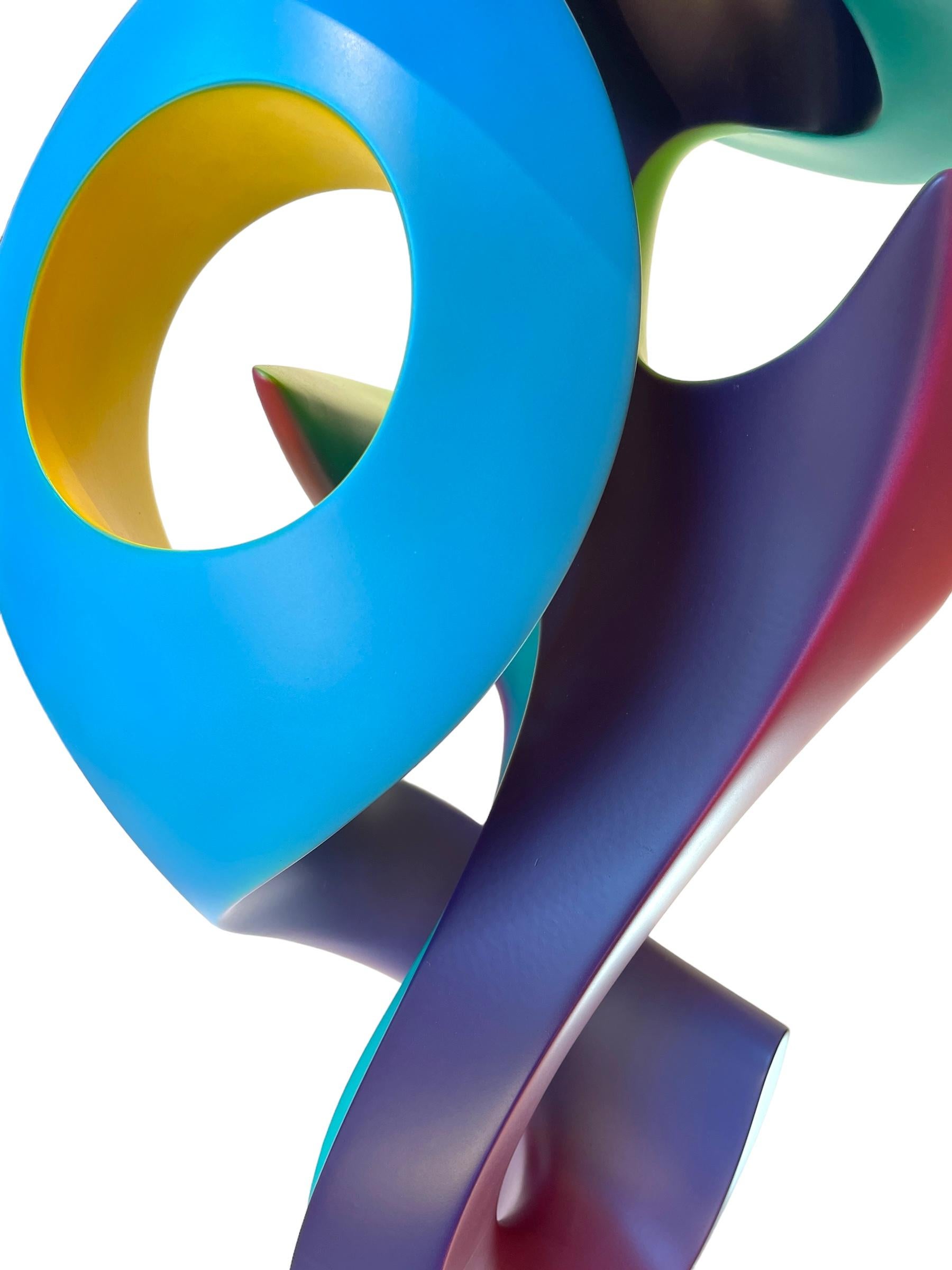 Americano Grande talismano, scultura astratta, forma geometrica intrecciata dai colori vivaci in vendita