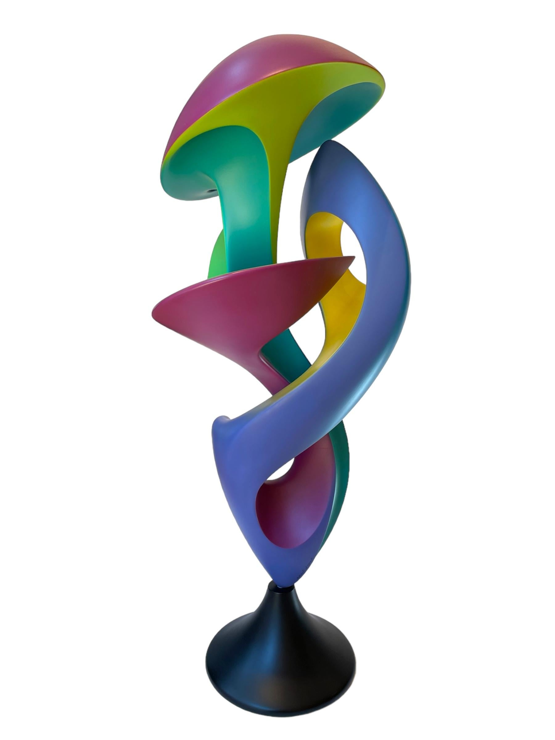 Acrilico Grande talismano, scultura astratta, forma geometrica intrecciata dai colori vivaci in vendita