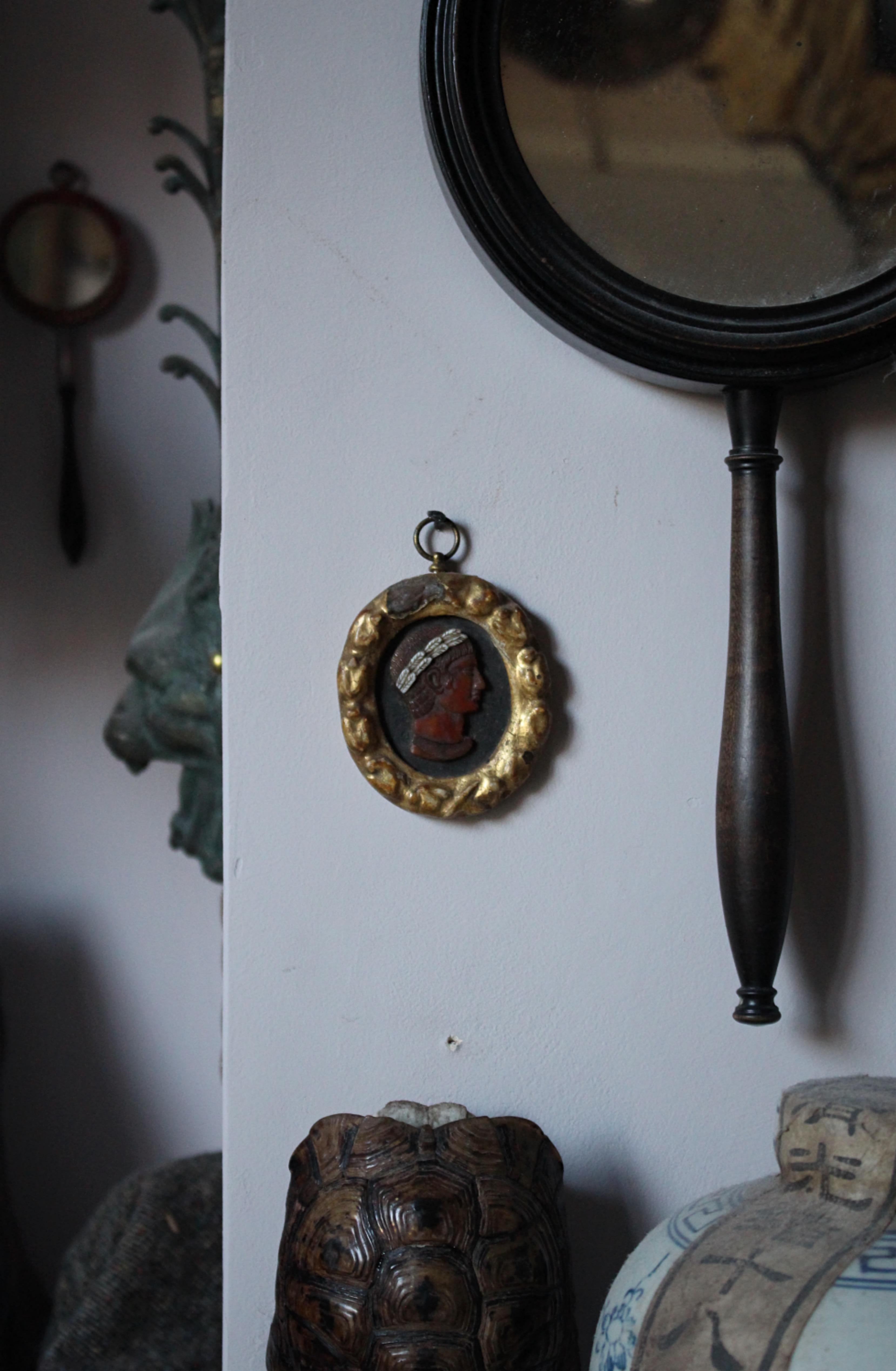 European Grand Tour 18th Century Gilt Framed Classical Carved Shell Cameo 