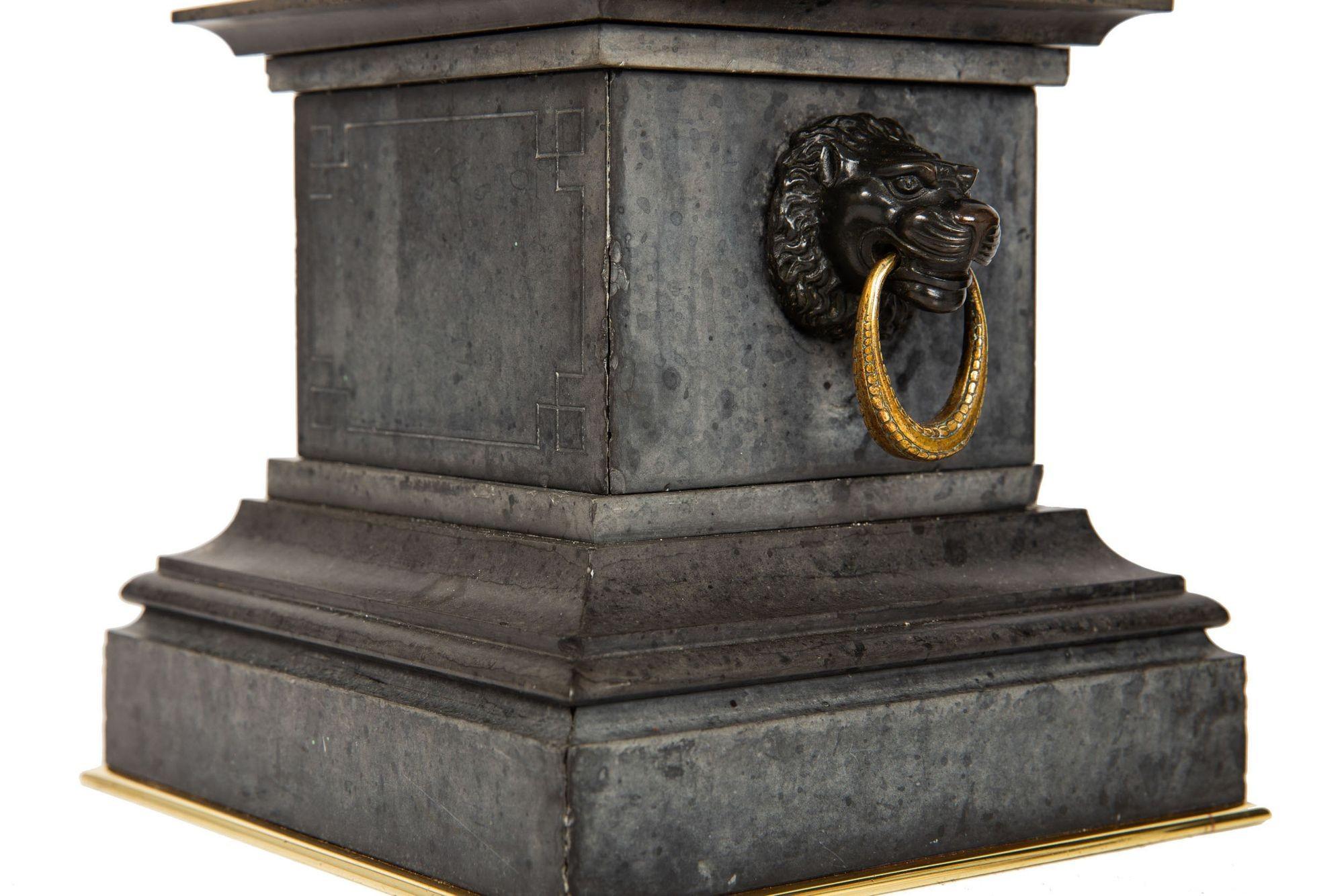 Grand Tour Antique Patinated Bronze “Townley” Vases Urns circa 1870, a Pair 8