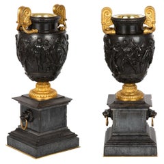 Grand Tour Antique Patinated Bronze “Townley” Vases Urns circa 1870, a Pair