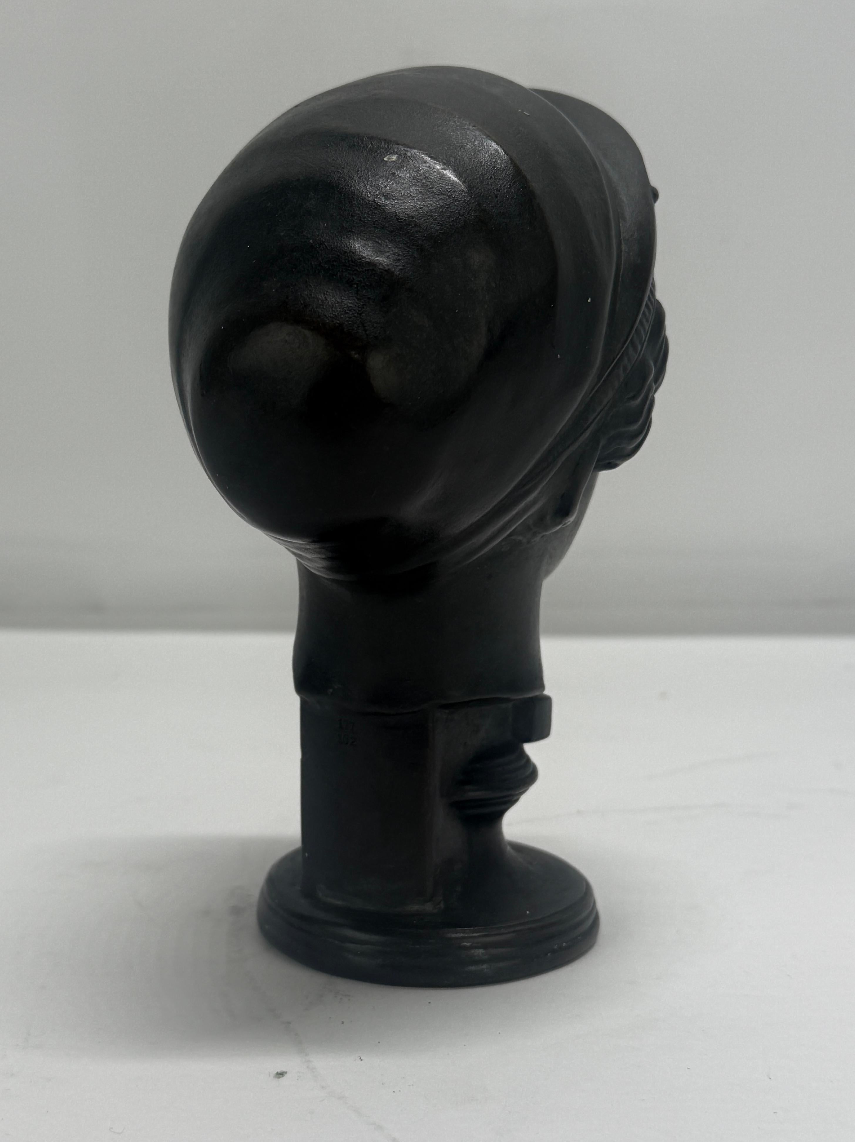 Grand Tour Bronzebüste einer griechisch-römischen Jungfrau, französisch, um 1880 im Angebot 1