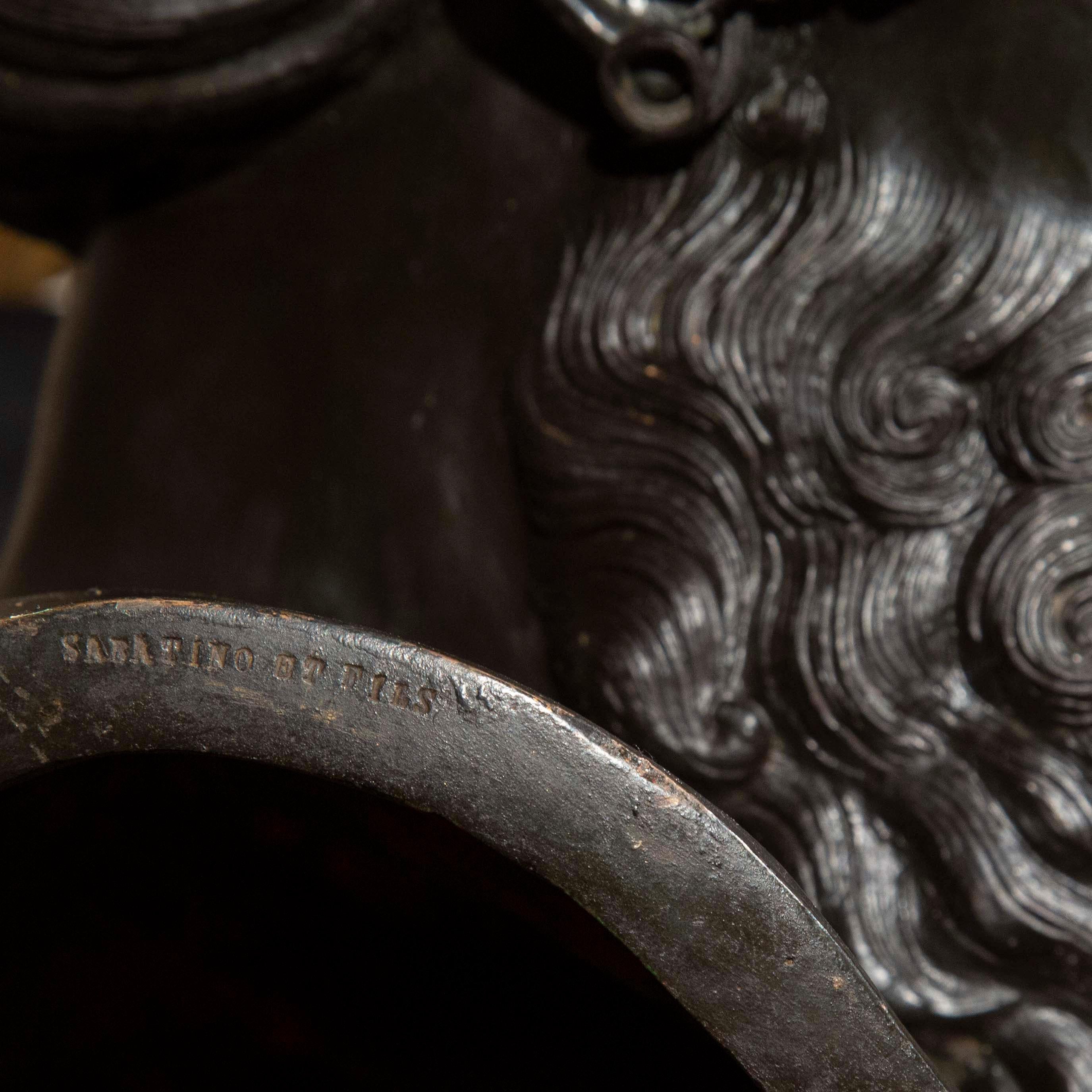 Große Bronzebüste aus dem 19. Jahrhundert im Angebot 5