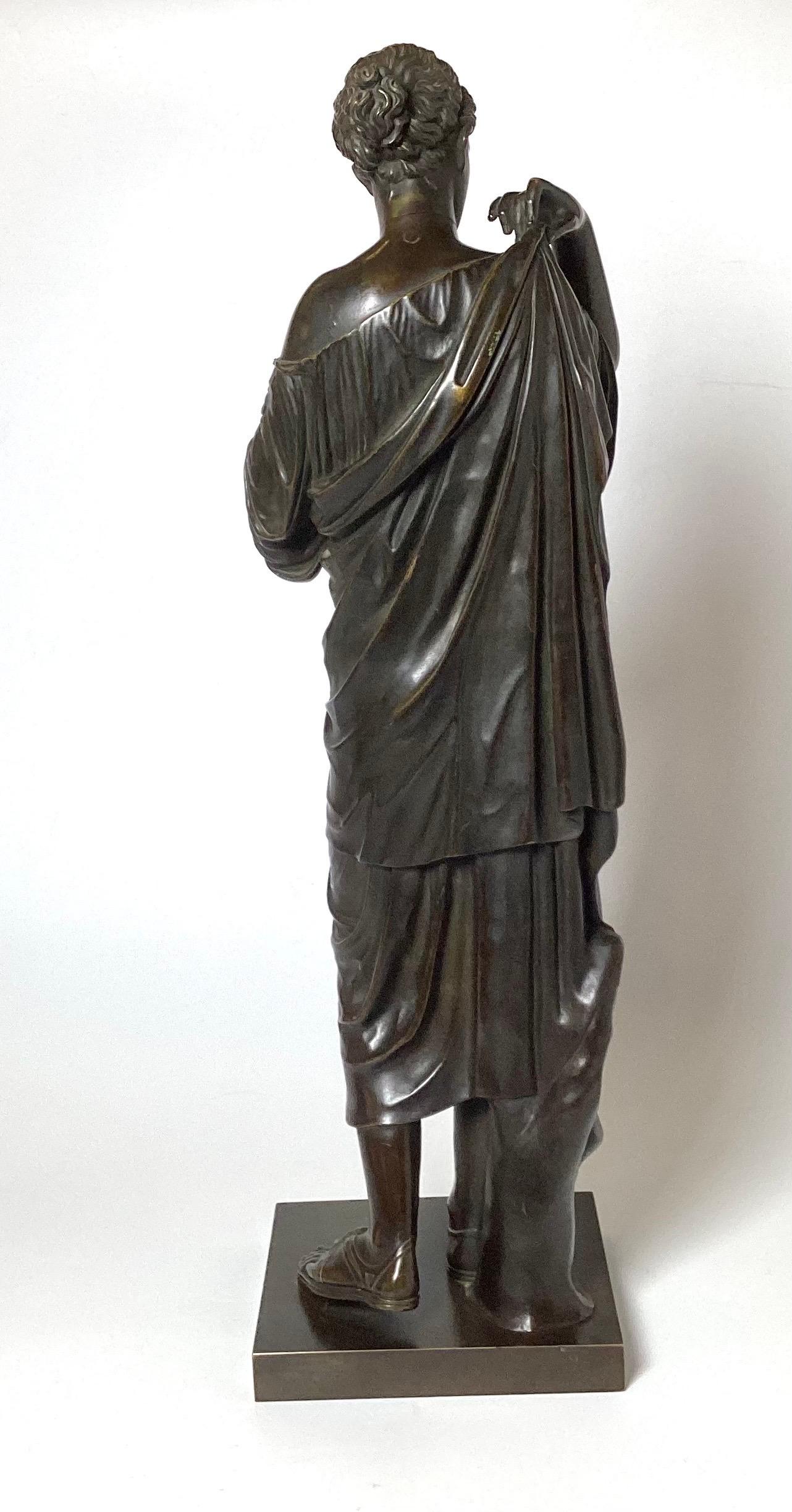 XIX secolo Scultura classica in bronzo Grand Tour - Diane di Gabii, firmata sulla base in vendita
