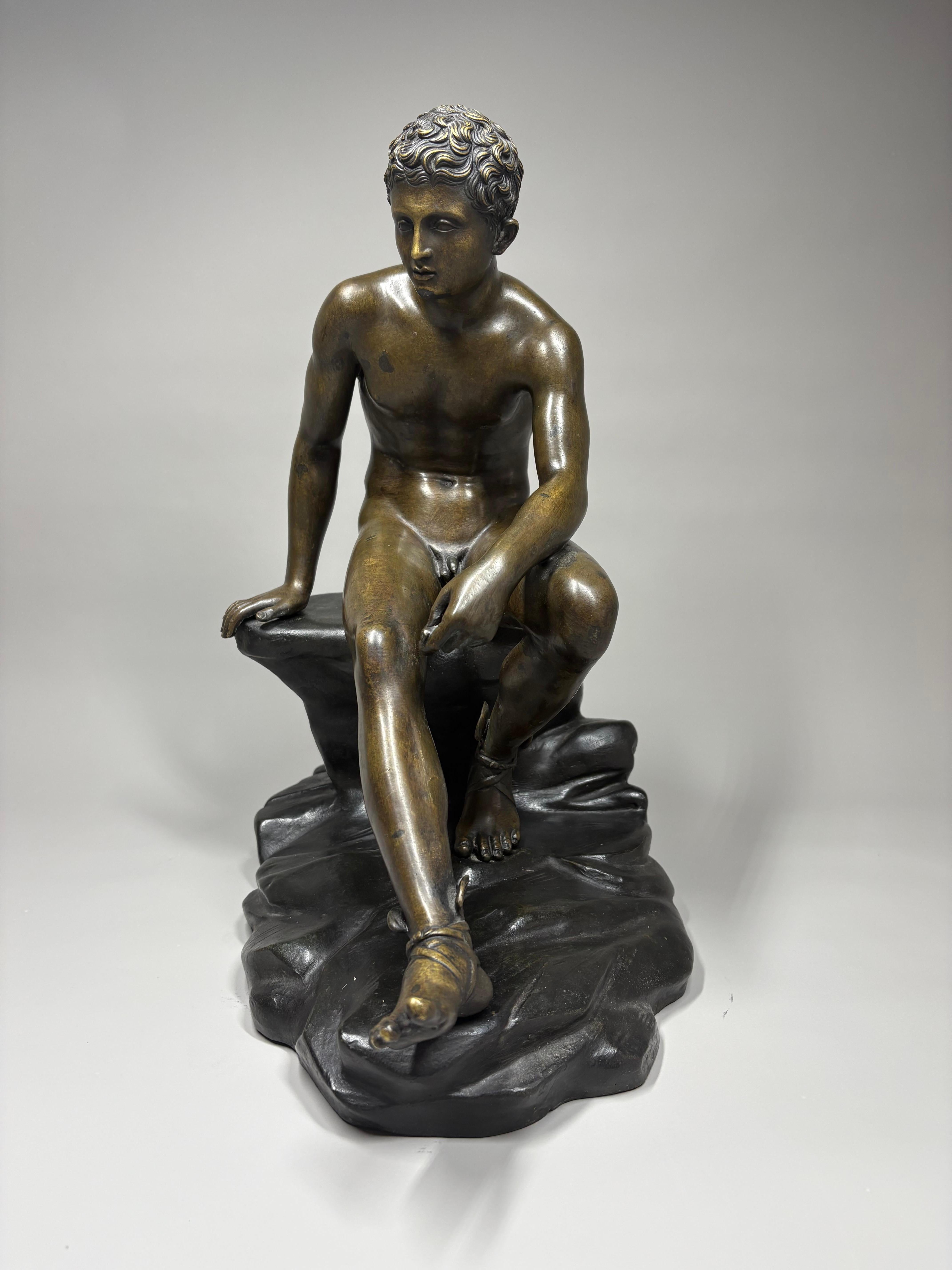 Italiano Figura in bronzo Grand Tour di Hermes seduto secondo l'Antico in vendita