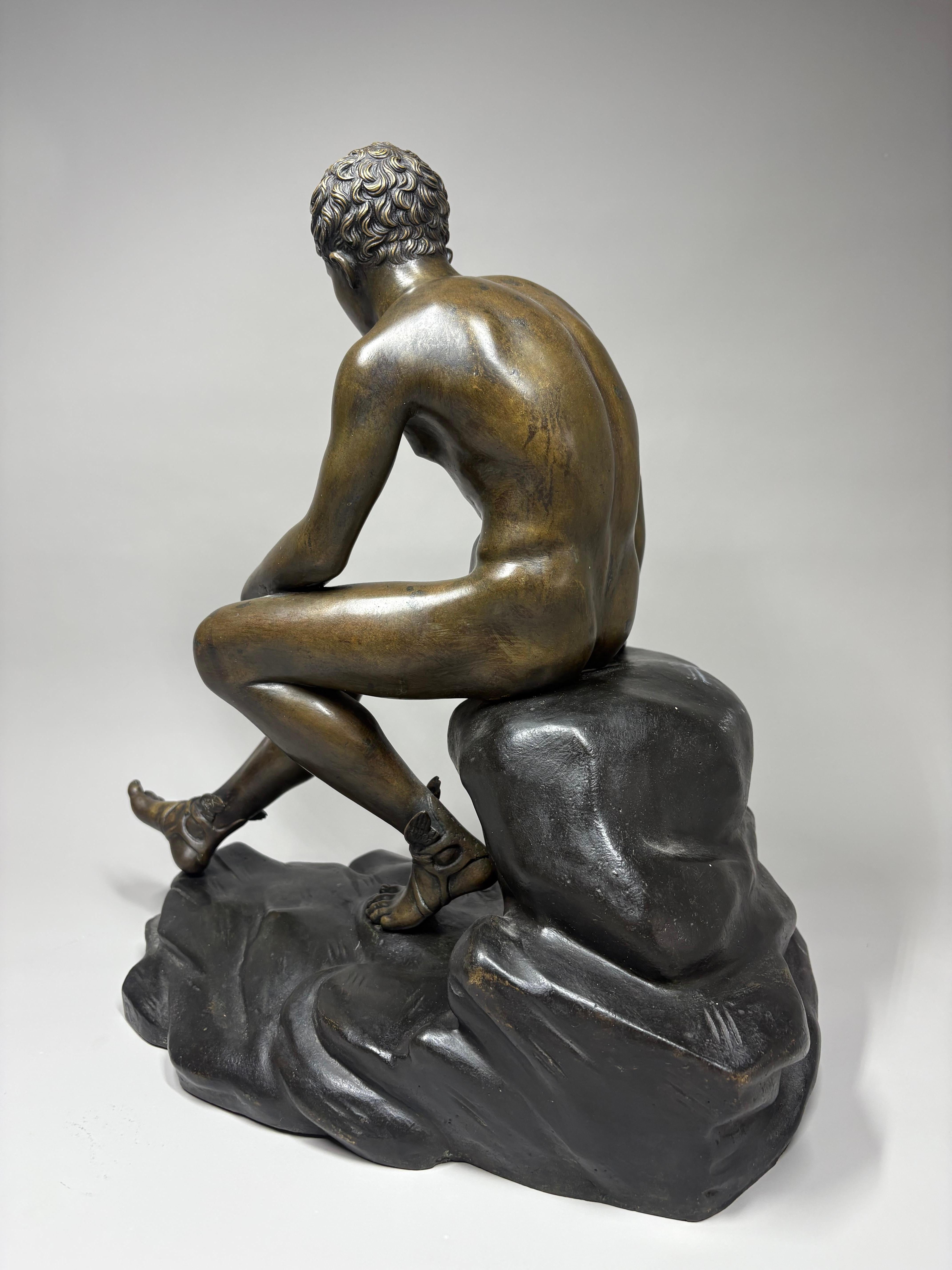 XIX secolo Figura in bronzo Grand Tour di Hermes seduto secondo l'Antico in vendita