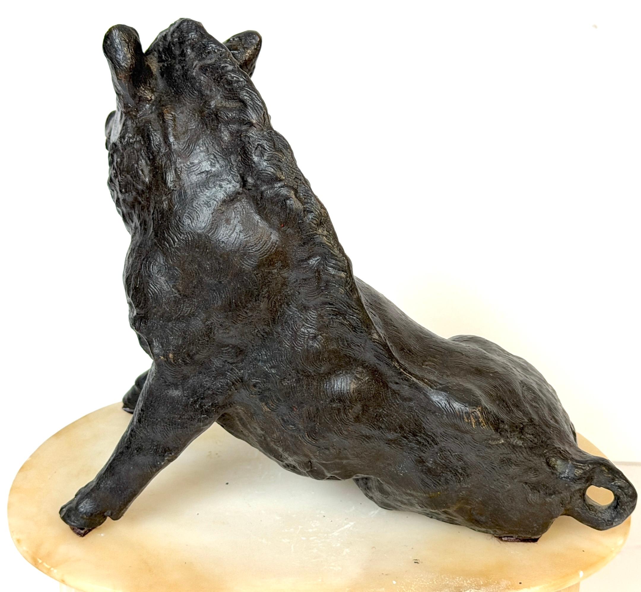 Grand Tour Bronze Reduction Il Porcellino “Borghese Boar” Carved Alabaster Base en venta 3