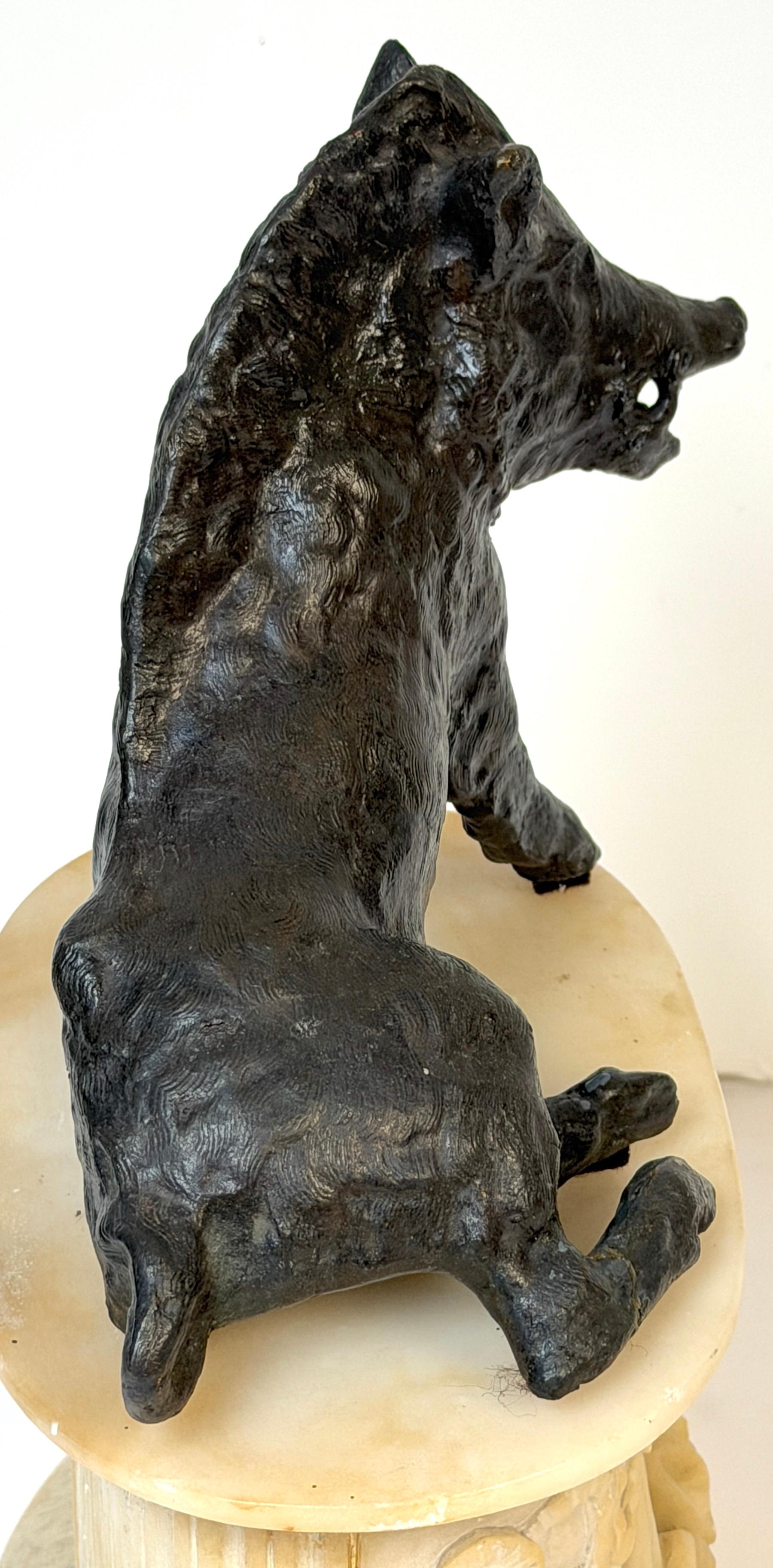 Grand Tour Bronze Reduction Il Porcellino “Borghese Boar” Carved Alabaster Base en venta 1
