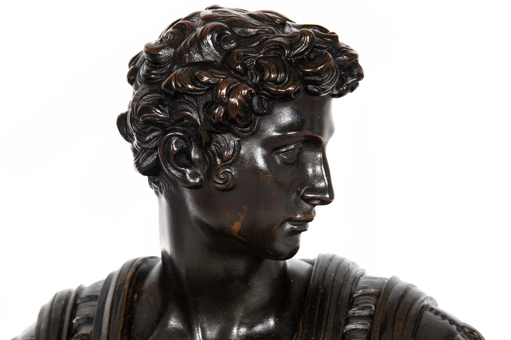 Grand Tour Bronze Sculpture Giuliano de Medici after the Antique, 19th century For Sale 3