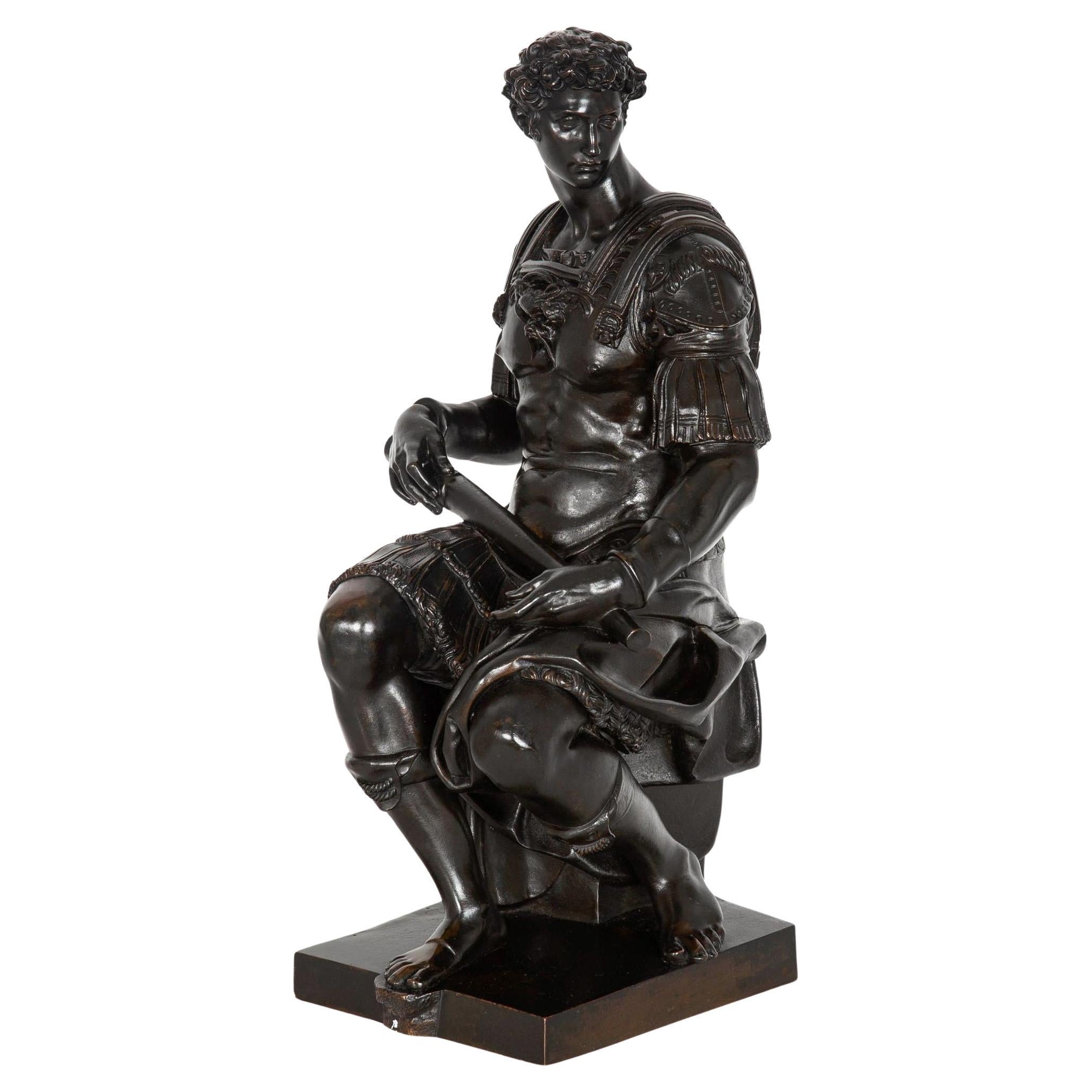 Escultura de bronce del Grand Tour Giuliano de Medici según la Antigüedad, siglo XIX