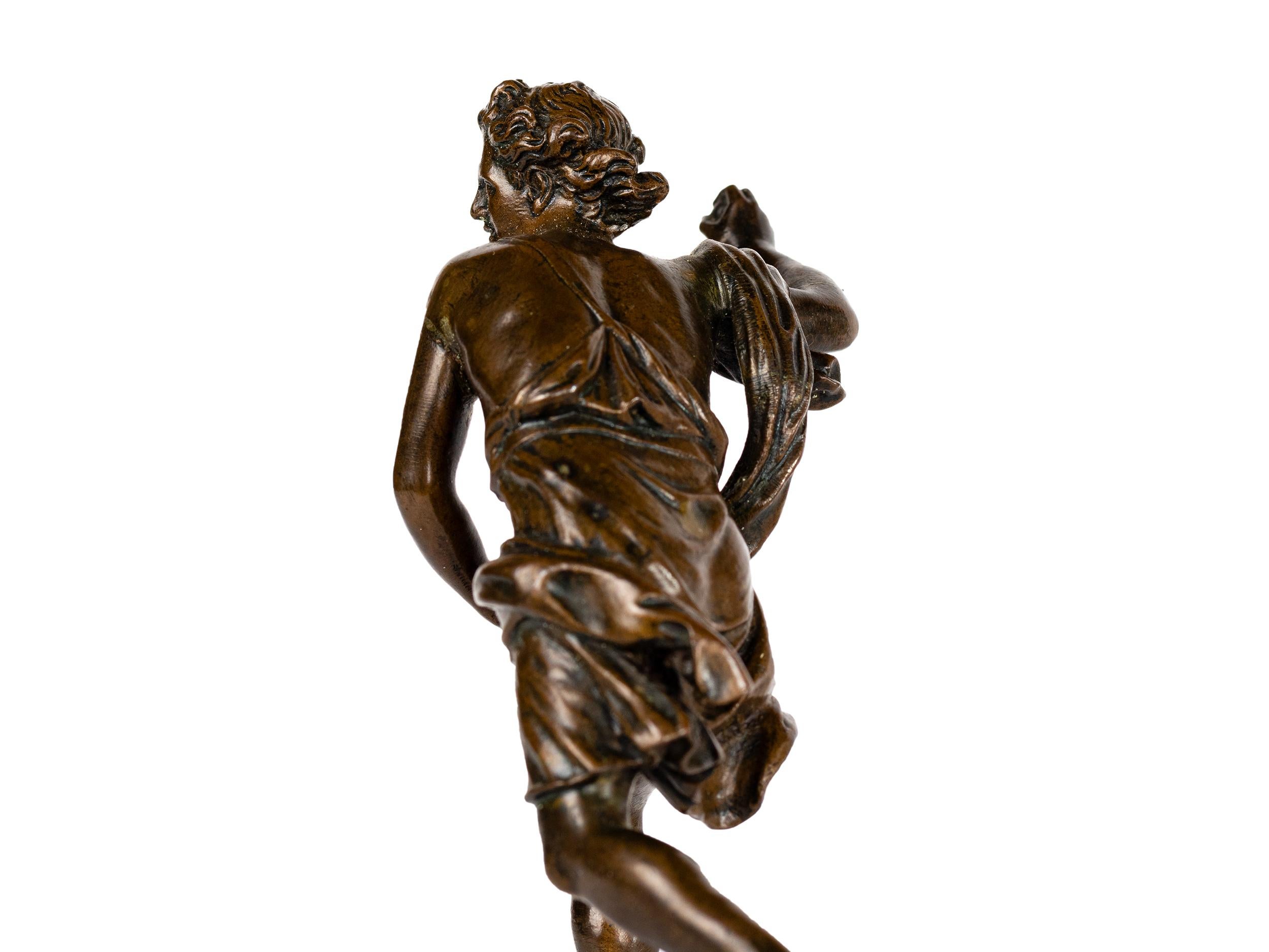 Bronze Grand Tour Statue en bronze d'Hippomène jetant des pommes d'or, Thiébaut Frères en vente