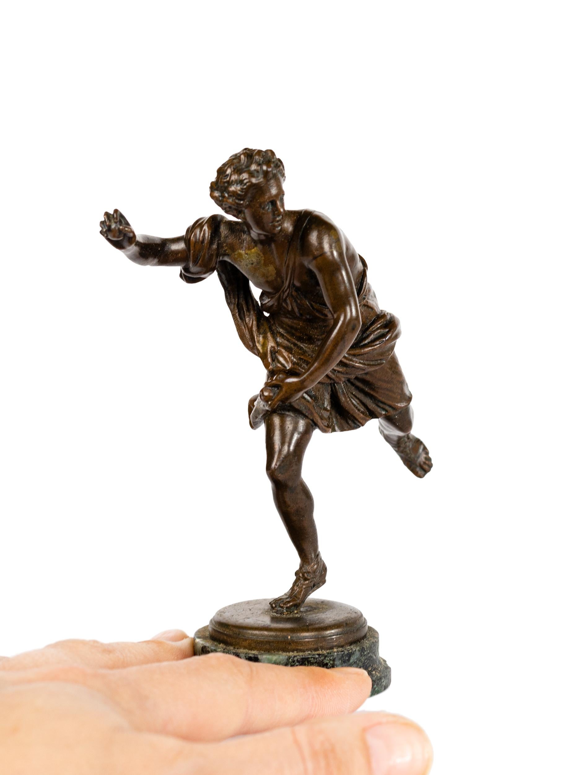 Grand Tour Bronze Statue Of Hippomene Throwing Golden Apples, Thiébaut Freres For Sale 2