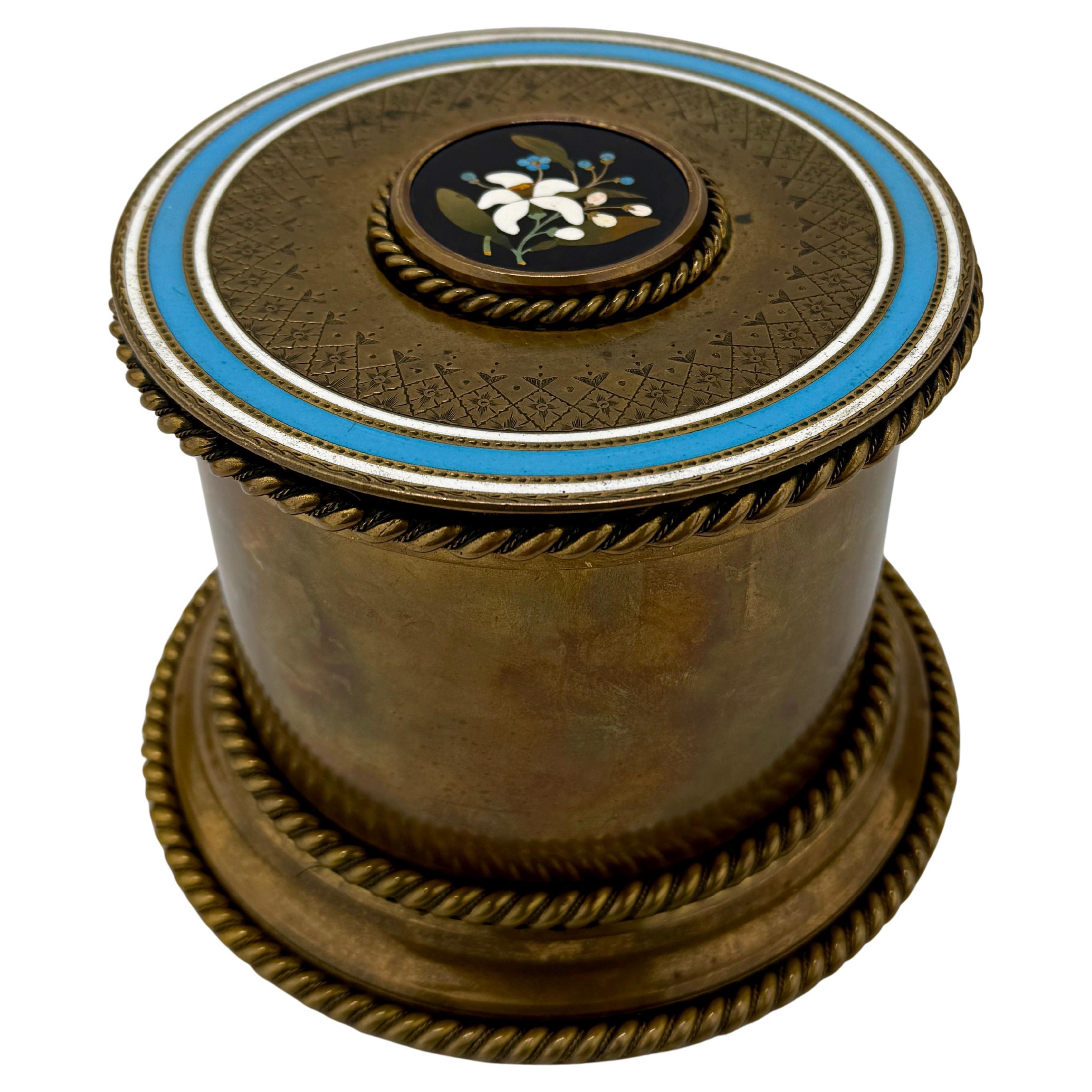 Tocador o humidor Grand Tour de bronce, esmalte bicolor y PIETRA DURA C. 1880