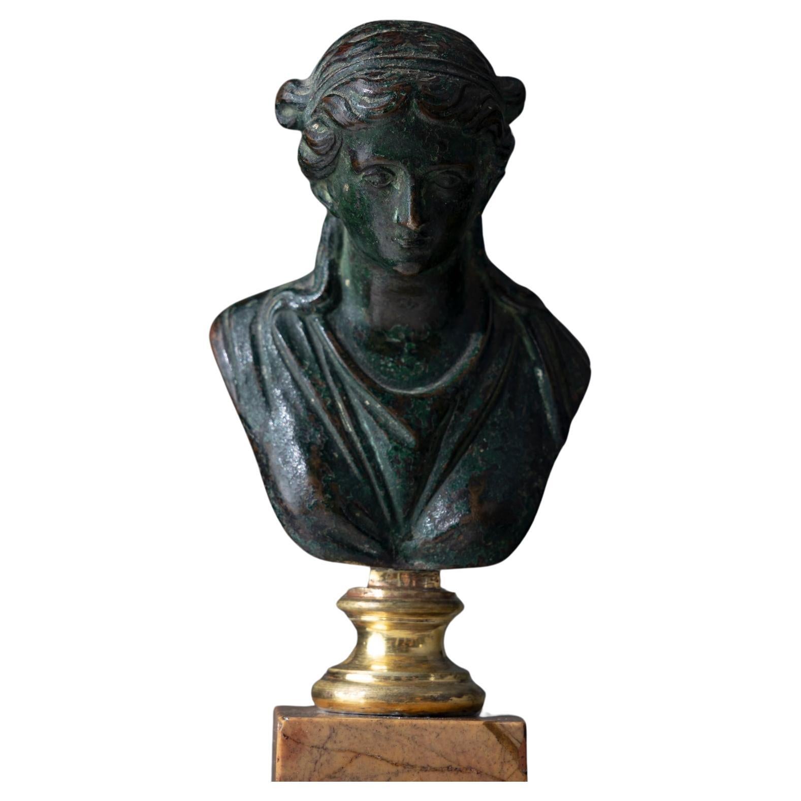 Busto de mujer Grand Tour, Italia S. XIX