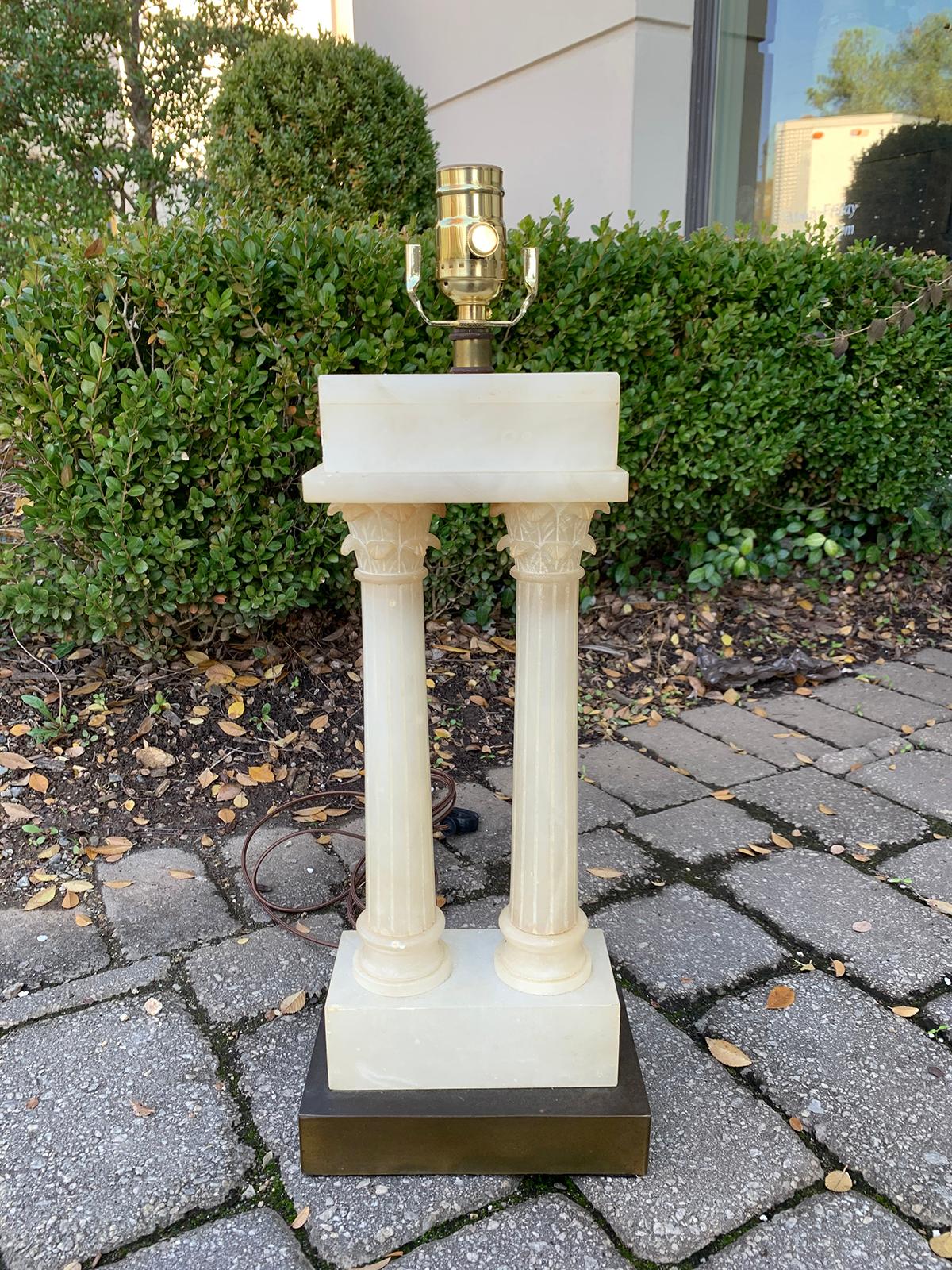 Grand tour column marble lamp with marble finial, circa 1930s
Brand new wiring.