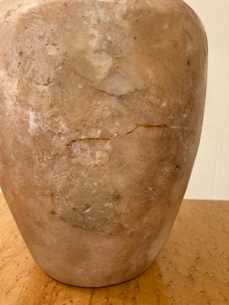 Alabastro Vaso di stoccaggio in alabastro in stile antico egizio Grand Tour in vendita