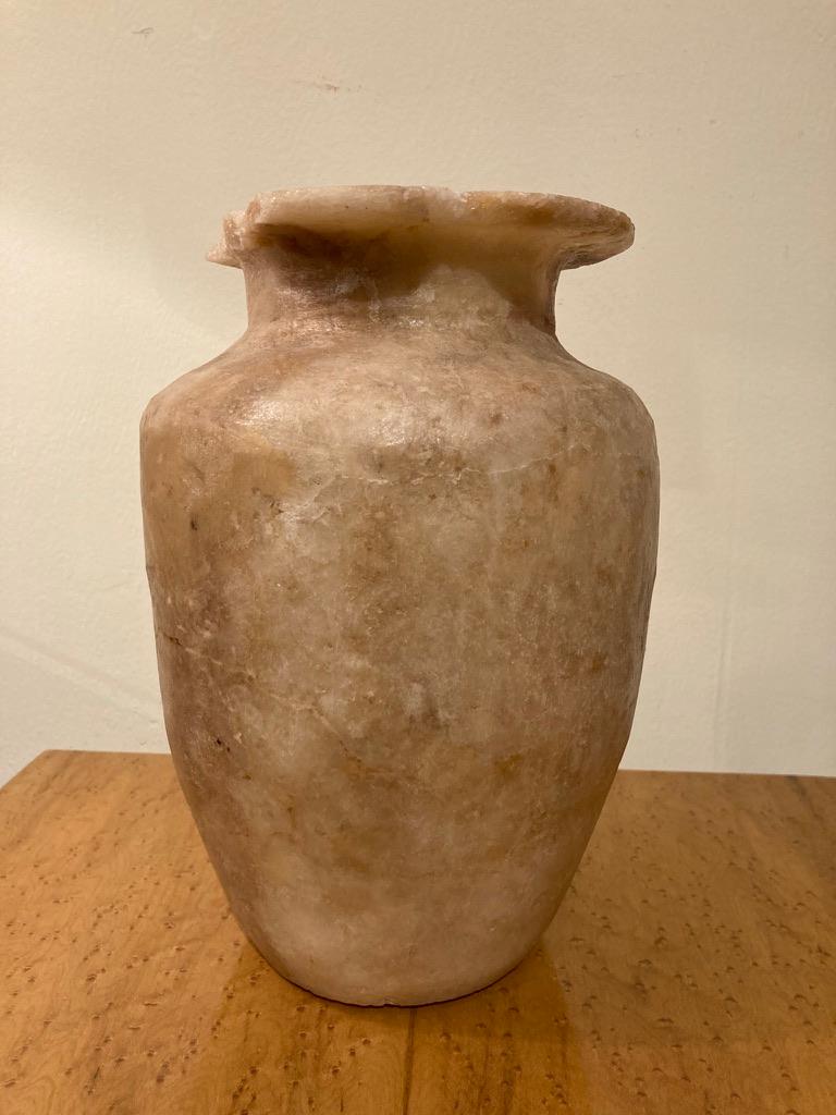 Vaso di stoccaggio in alabastro in stile antico egizio Grand Tour in vendita 2